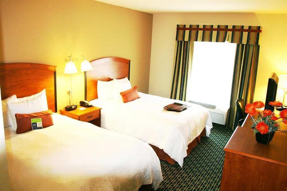 Hampton Inn & Suites Lancaster Szoba fotó